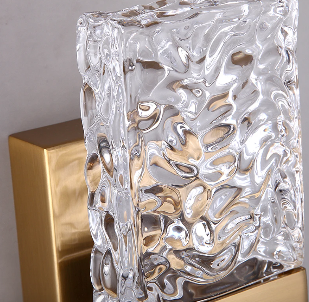 AuraLuxe – Crystal LED Wall Lamp