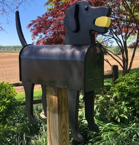 CritterPost – Handcrafted Animal Mailbox in Rustproof Metal for Outdoor Use
