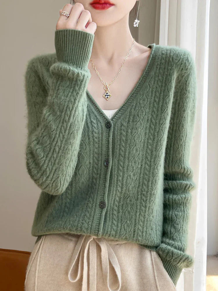 Cashmere Merino V-Neck Women's Cardigan - Luxurious Softness & Eco-Friendly