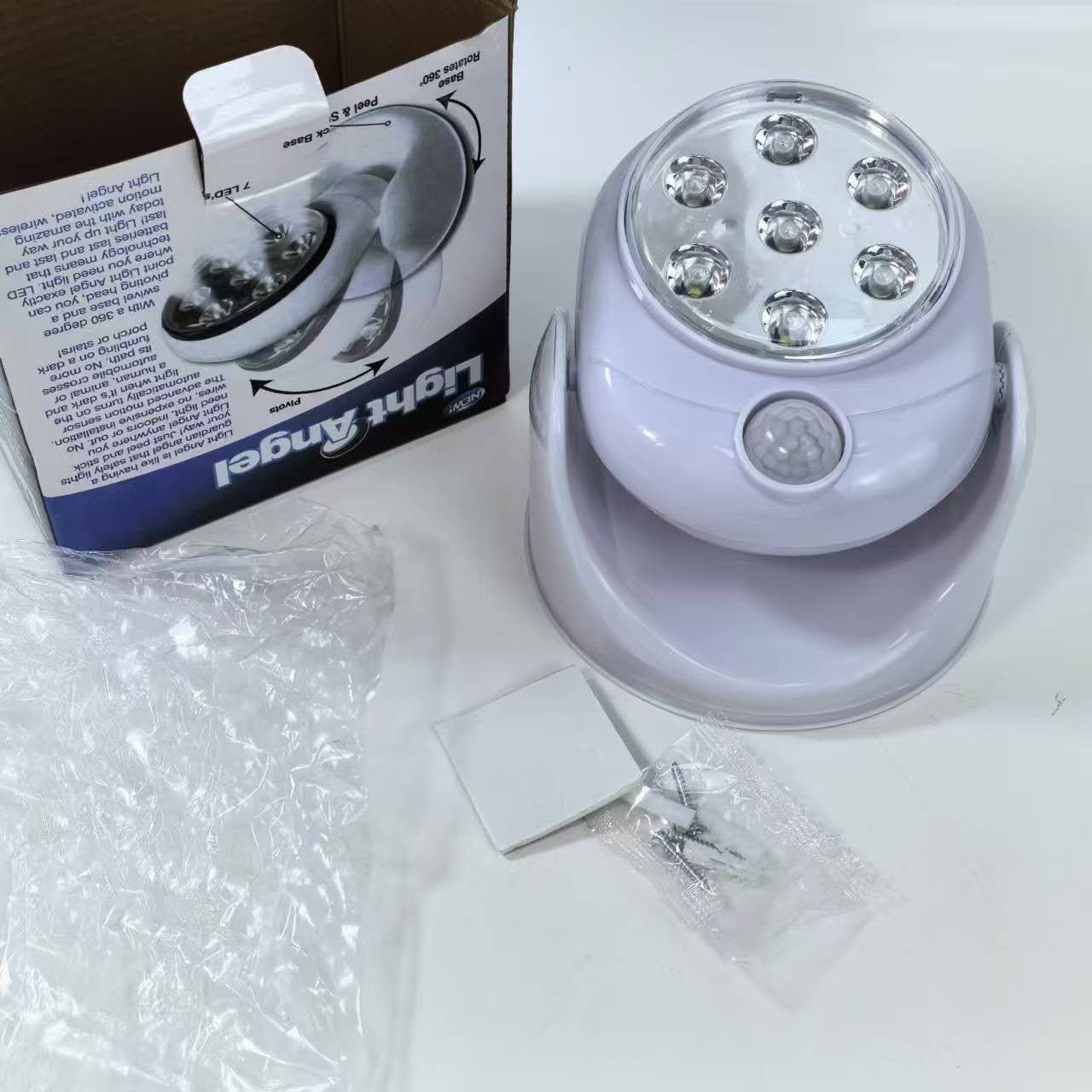 Ultra-Bright Motion Sensor LED Outdoor Light – Waterproof 450 Lumen Wireless LED Lamp for Safety and Visibility