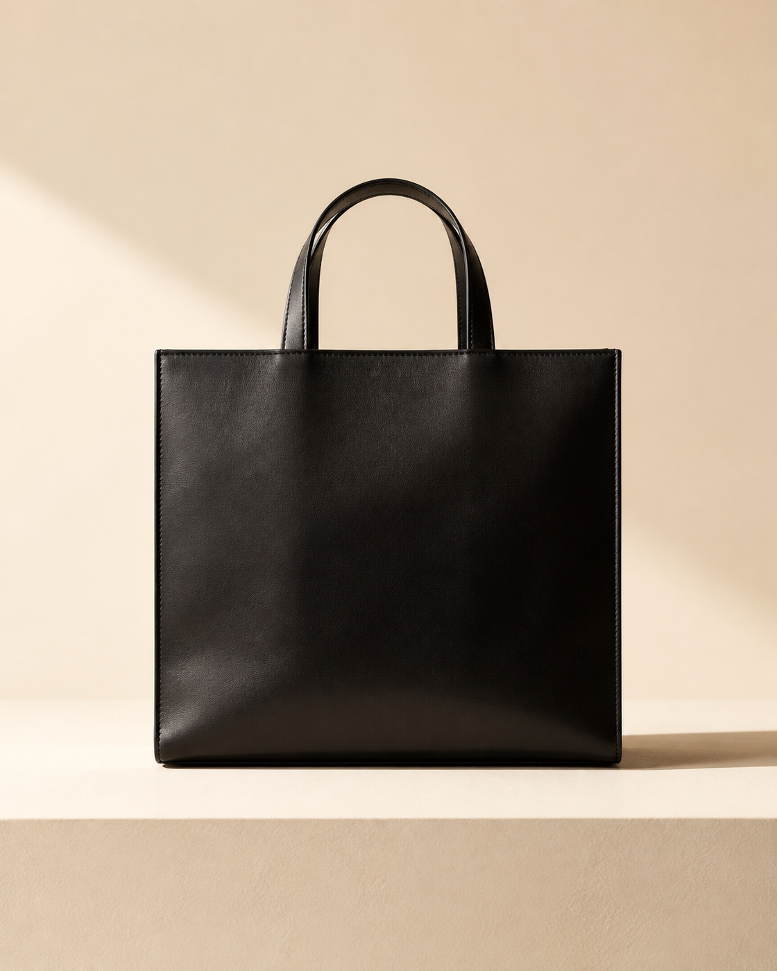 Saint Loir Structured Tote Bag — front catalog view